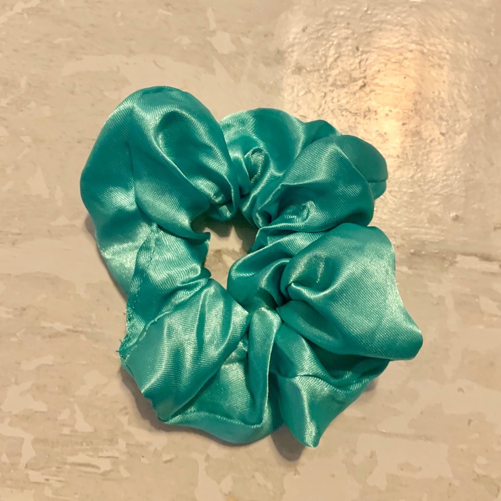 4 pc. scrunchie bundle - Picture 2 of 5
